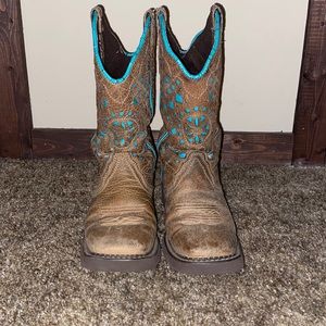6.5 Women’s Justin boots, square toe